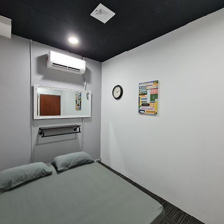 Ayden Hostel Airport Transit - Klia سيبانغ المظهر الخارجي الصورة